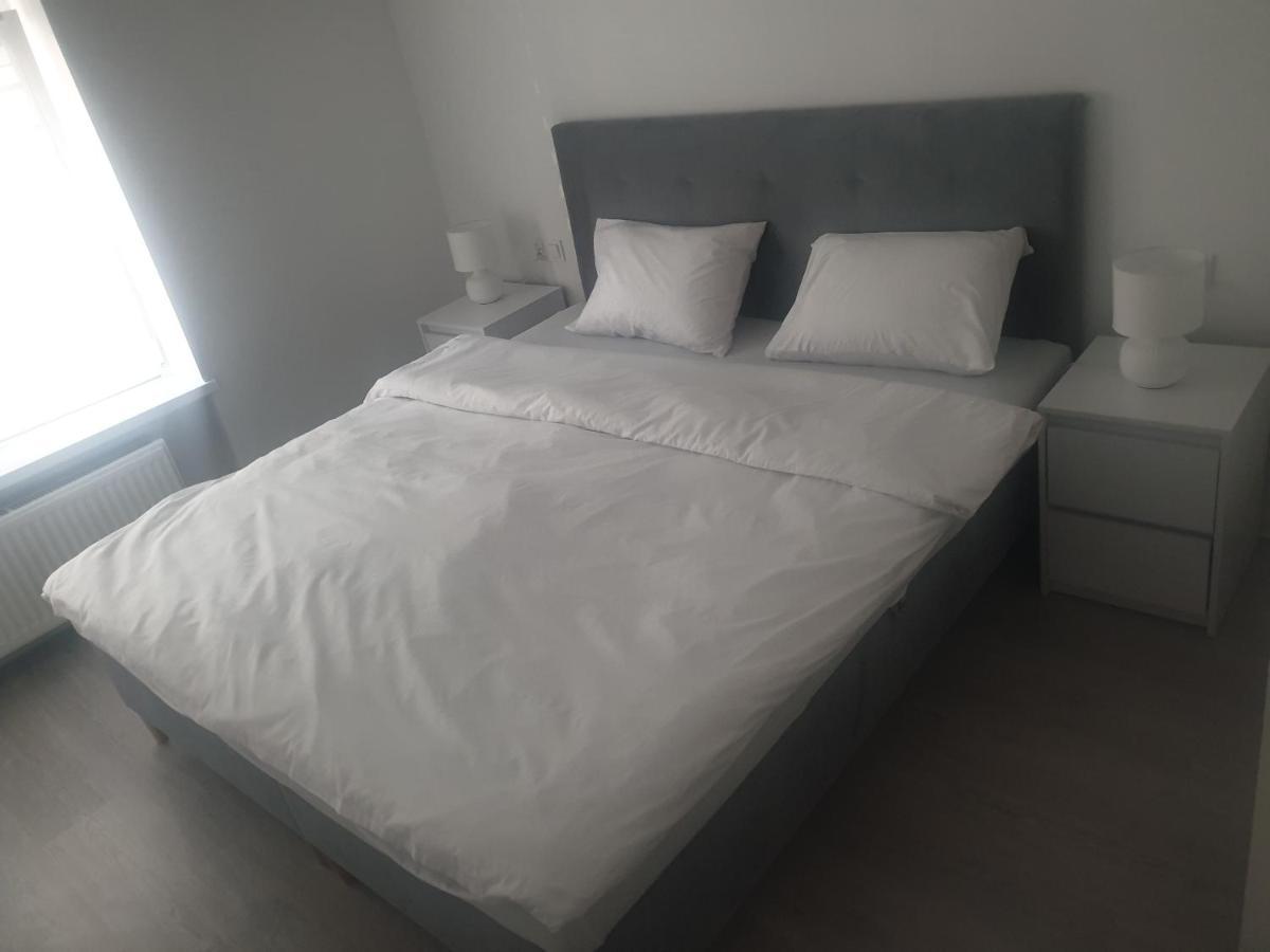 Apartament W Centrum Kielc Z Prywatnym Parkingiem Kielce Eksteriør billede